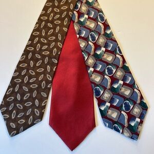 Lot Of 3 Men’s Silk Ties Of Various Patterns Brands Colors